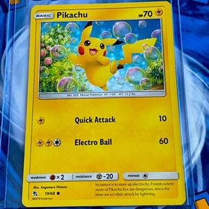 Pokemon Hidden Fates Pikachu 19/68
